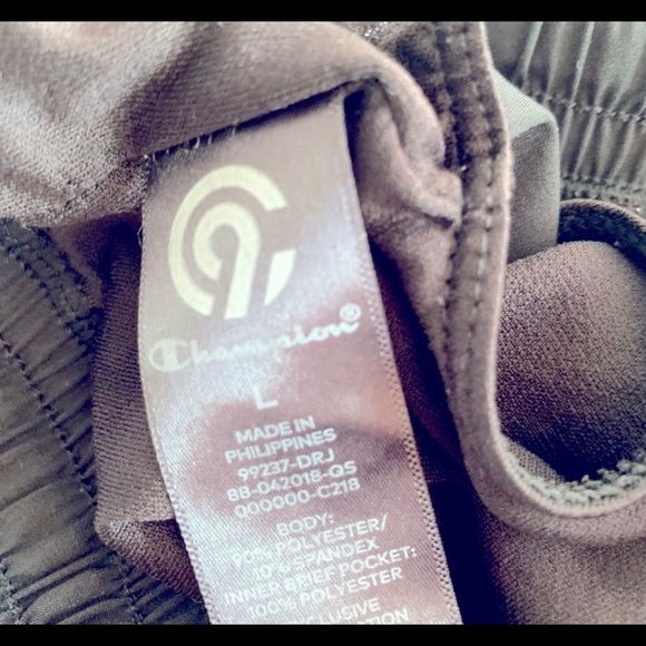 Champion Shorts Sz L - Picture 4 of 4